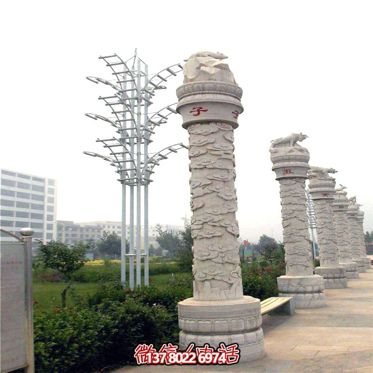 古代生肖石雕龍柱為公園擺放的藝術(shù)裝飾品